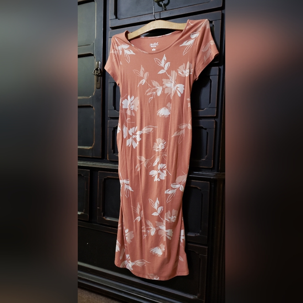 Isabel Maternity by Ingrid & Isabel Dusty Rose Floral Scoop Top